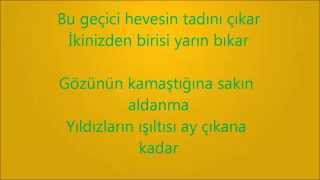 Demet Akalın Rekor Lyrics Video