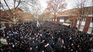 סרטון רחפן - אלפים מלווים את הרבי מסאטמר בצאתו למסעו לארץ ישראל