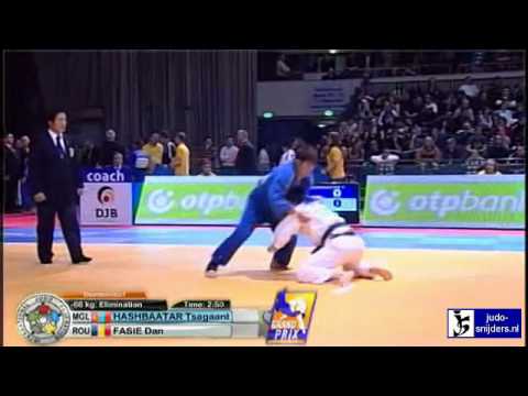 Judo 2010 Grand Prix Dusseldorf: Tsagaanbaatar Hashbaatar (MGL) - Dan Fasie (ROU) [-66kg]