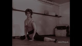 Yvonne Stretching, Spagat // 19:48 Min