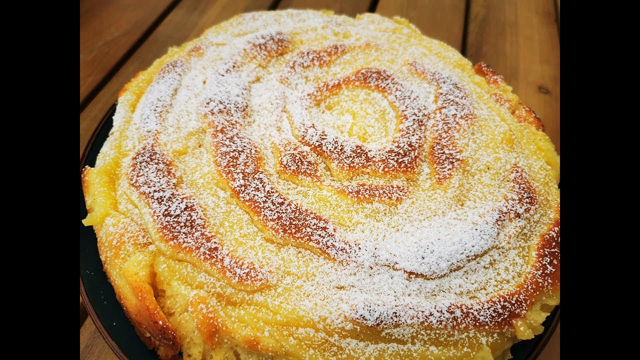 Apfelkuchen mit Vanillecreme und Nussstreuseln - Einfache Rezepte