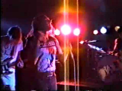 Skin Yard playing 1000 Smiling Knuckles - August 6th, 1990