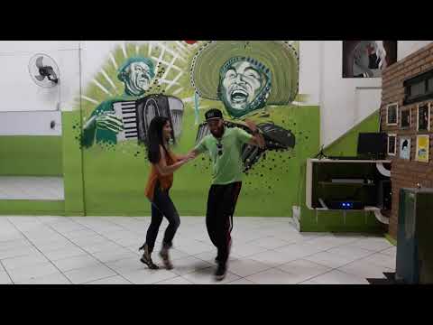 Brenda Antunes e Luís Henrique - Pé Descalço