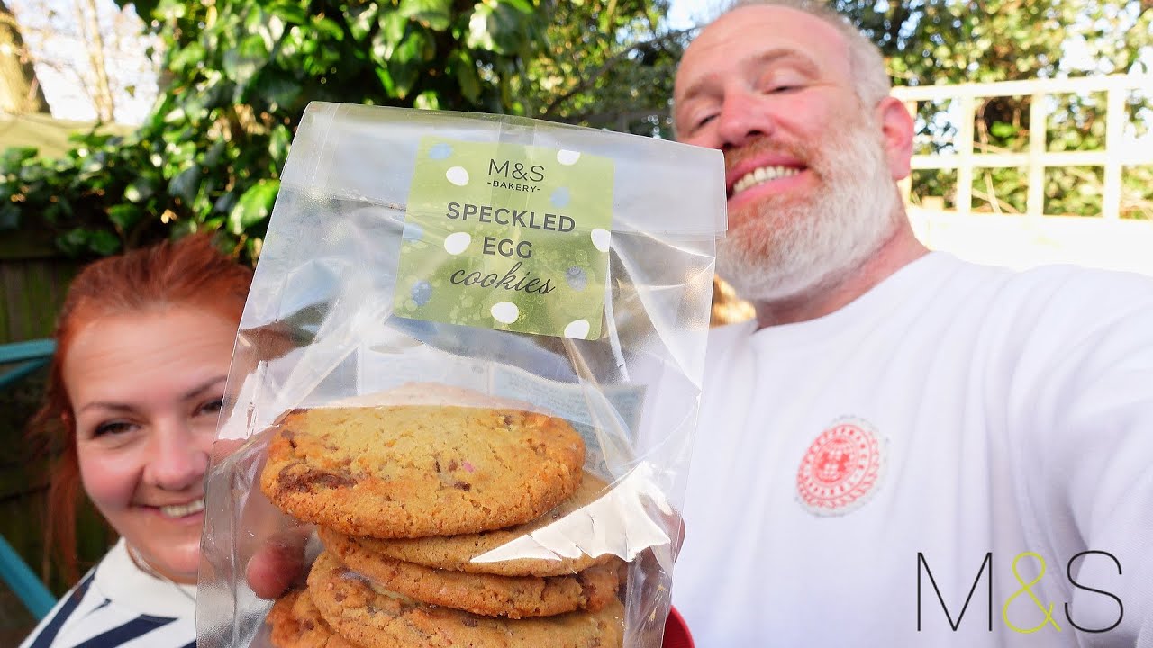 Speckled Egg Easter Cookies M&S