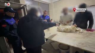 Tatlı Hamurunu Ayağıyla Çiğnedi