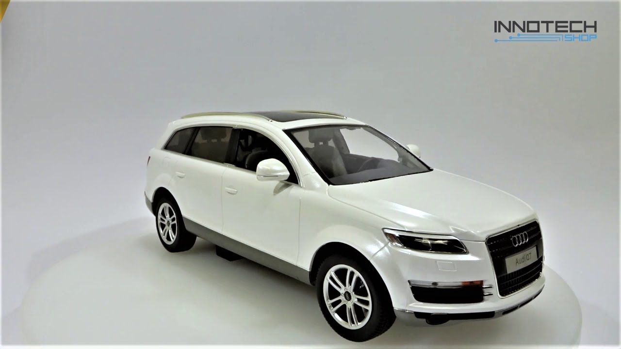 RC auto Audi Q7, bílá