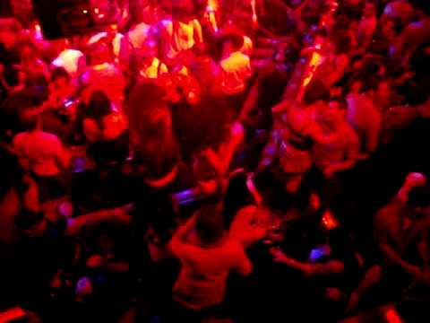 VICTORY - RED CARPET - LET THE BASS KICK IN MIAMI BITCH - ANDREA BOZZI DJ - 4 APRIL 2010