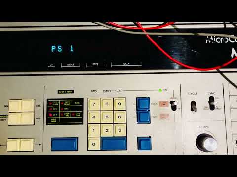 Roland MC4b Sequencer & MTR100 Cassette interface in action
