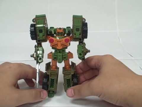 Target Exclusive Transformers Universe Roadbuster