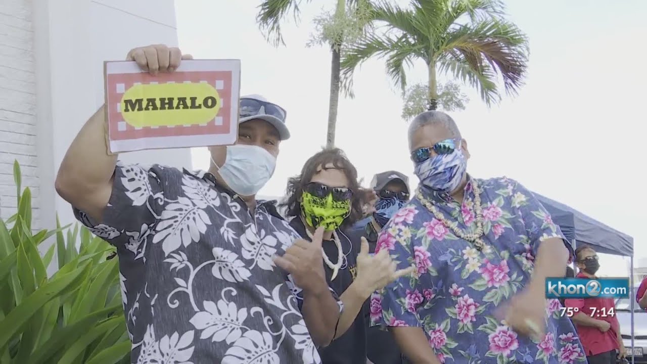 Final Farewell: Community sends off Love's Bakery employees with aloha