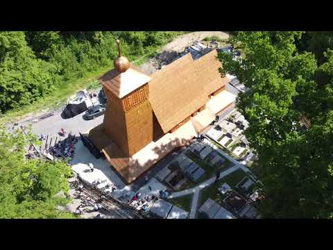 Kostel Božího těla x Třinci-Gutech 6. 6. 2021 z dronu