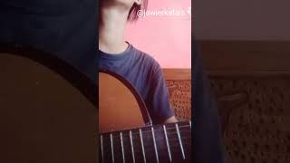 Download lagu HENDAKLAH ENGKAU CARI PENGGANTI (COVER) PUJI PRASETYO #shortsvideo mp3