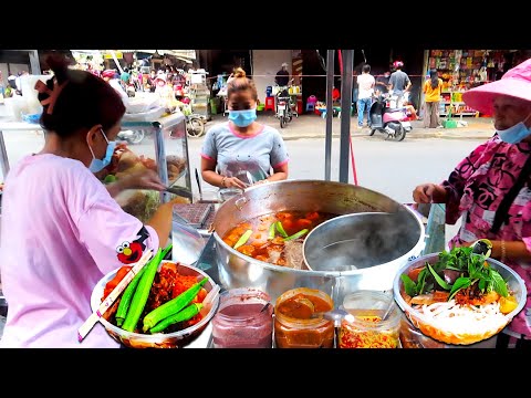 Vietnamese Noodle Soup | Street Food in Phnom Penh City