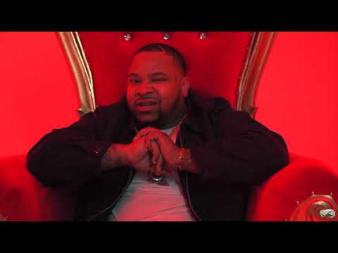 Araccs    -  Paranoia  (Official Music Video) [DirectedByFlip]