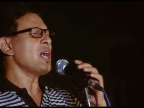 Sraboner meghgulo jaro holo akashe | শ্রাবনের মেঘগুলো জড়ো হলো আকাশে | Different touch