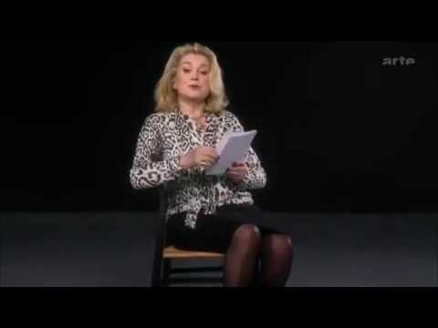 Catherine Deneuve interprète les tweets de Loïc Prigent