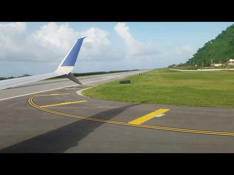 Boeing 737 decolando do Aeroporto Internacional de Chuuk (TKK)