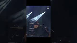 Jam Hsiao 蕭敬騰 throws his guitar in mid-air during his performance 😳🎸 #StarAwards2023 #shorts