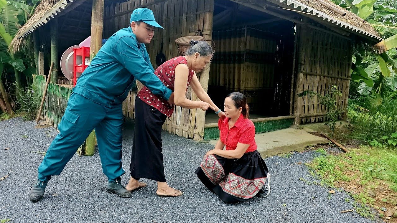 The evil police mother came to Tieu Vi farm to cause trouble