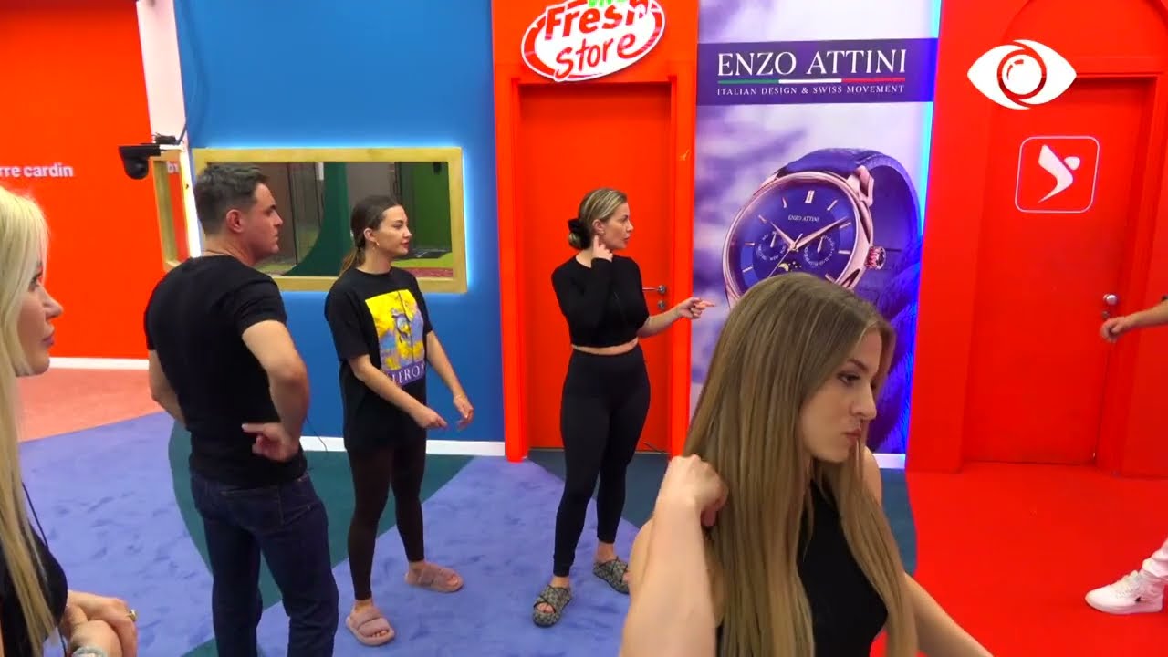 Do e mbyll unë/ Luizi dhe Olta diskutojnë për shfaqjen