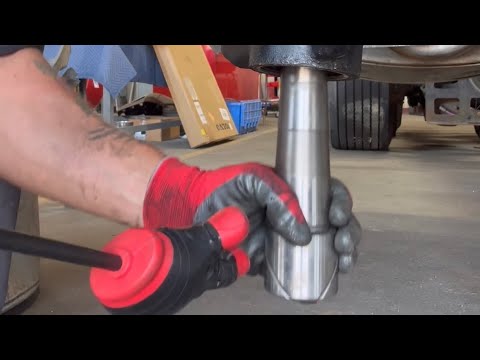 Easy diy Volvo kingpin install 😎