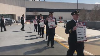 Delta pilots protest at Atlanta airport