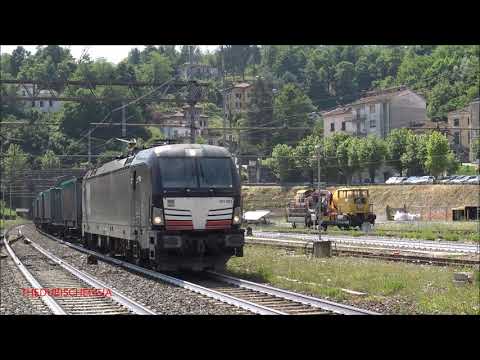 E.191 VECTRON CON CONTAINER TYPES IN TRANSITO A RONCO SCRIVIA.  (GE) SAB. 12 - 6 - 2021.