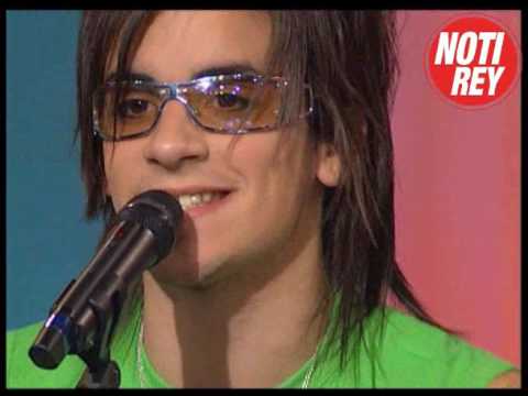 Mambru - A veces - Intrusos 2002 en vivo