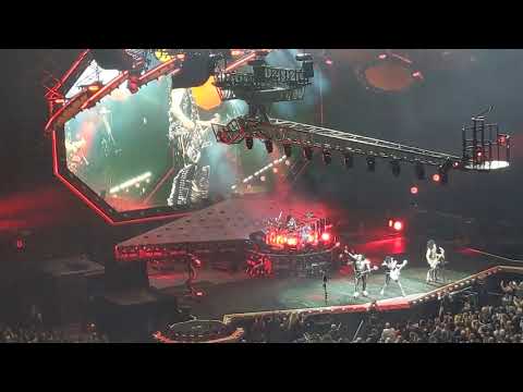 KISS intro & Detroit Rock City -Kiss End of the Road World Tour:  Pittsburgh 3/30/2019