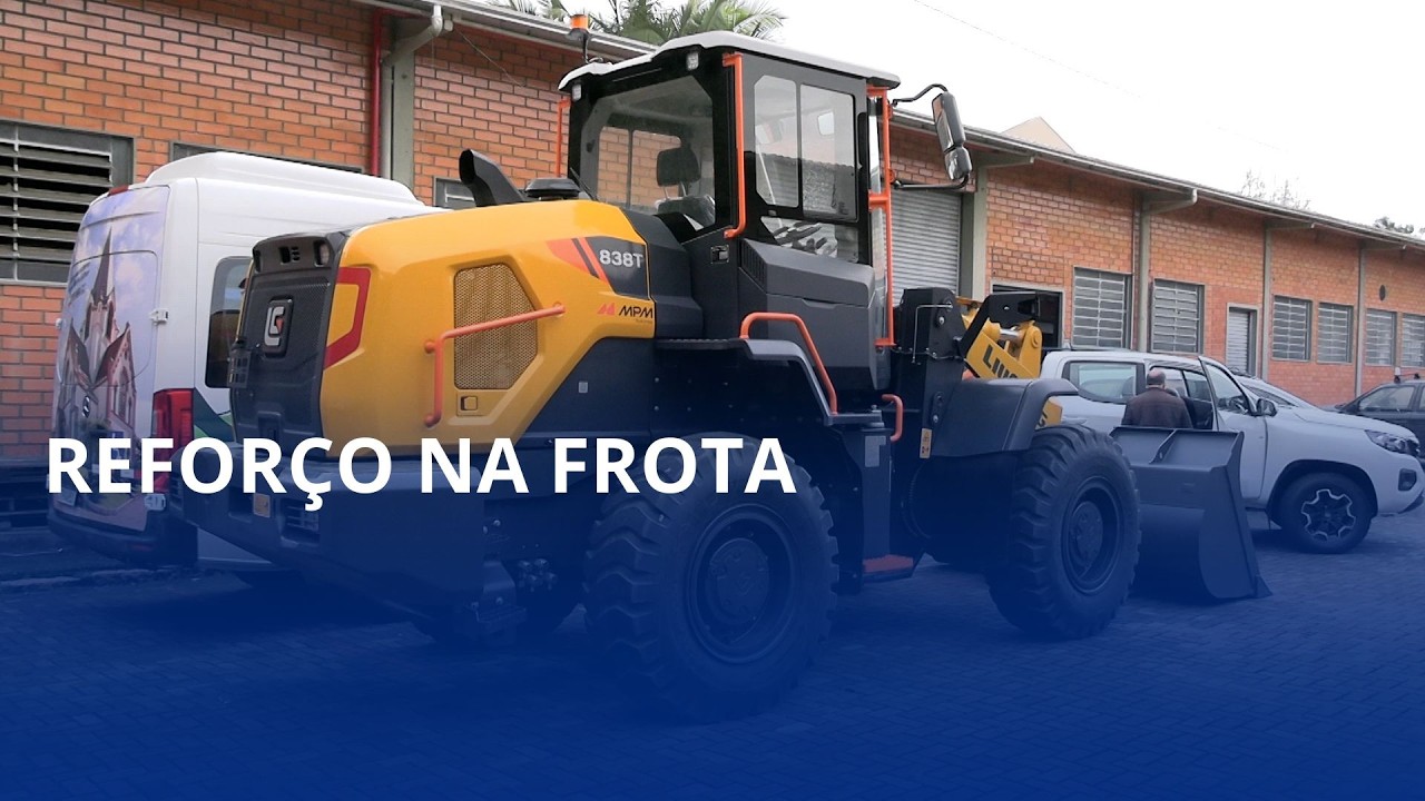 Ibirama reforça a frota com novos veículos e pá carregadeira