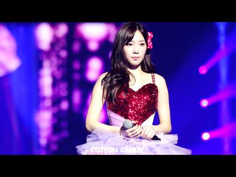 (taeyeon focus) SNSD - Forever in World Tour GIRLS&PEACE in Hong Kong 2013