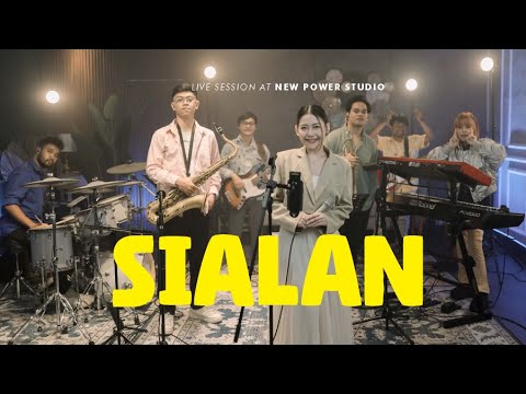 Vanessa Axelia : SIALAN | Juicy Luicy & Adrian Khalif | Live Session at New Power Studio