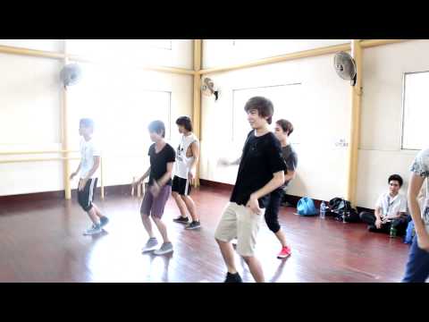 "Oppa, Oppa" - Super Simple (Rehearsal)