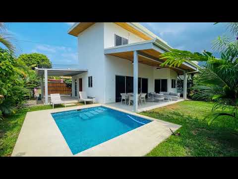 0.09 ACRES – 3 Bedroom Tranquil Home Located Right On A Paved Road In The Center Of A Quiet Town!!!!