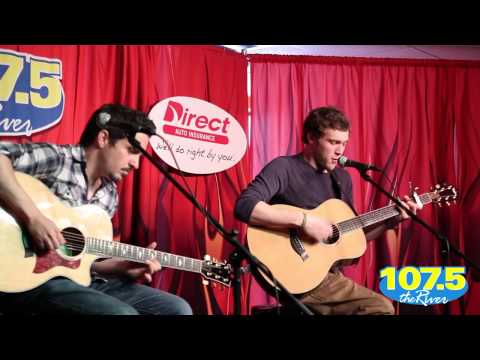 Phillip Phillips Performs Wicked Games