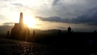 preview picture of video 'borobudur sunset'