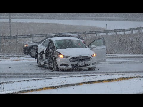 12-29-2020 Winter Storm Ivy In Northern Illinois, Very Heavy Snowfall, Car Accidents, Blowing Snow