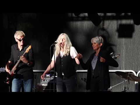 Patti Smith and Joan Baez ' 'People Have The Power' Stockholm Music and Arts 20160731