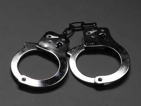 BITTO DUO 2016 BÖRTÖN ÁRNYÉKÁBAN 1