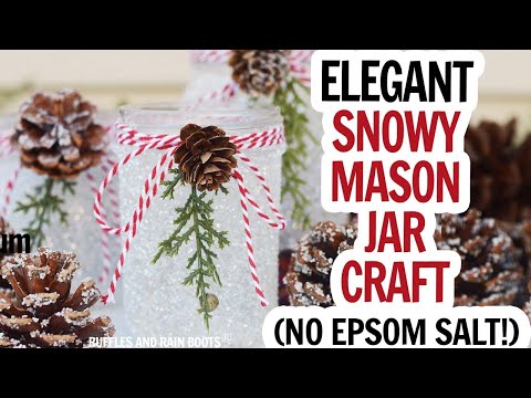 Snowy Mason Jars / Christmas Mason Jars / Easy Christmas Crafts / Holiday Crafts to Make and Sell
