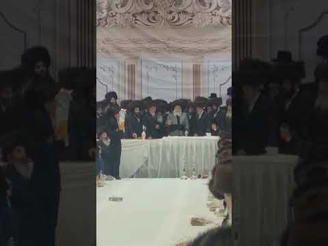 Bobov Rebbe Making Havdalah In London - Shvat 5783