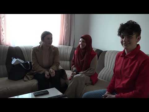 Hronika: Zavidovići 266 - U posjeti Seniji Mujić i Almi Keserović, suprugama stradalih lovaca