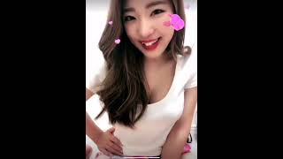 谷間チラ【TikTokライブ】素人巨乳ギャル