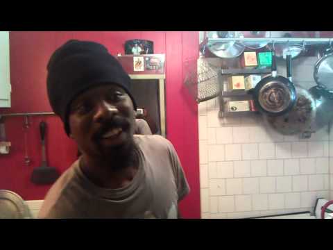 KHARI KILL N JAH BAMI CHILLING B4 THE SHOW IN SEBASTAPOL IN THE FORREST.