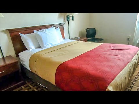 Rodeway Inn Mystic - Room 225