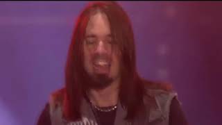 Papa Roach - She Loves Me Not [Live @ Woodstock 2010]