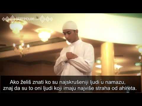 Kako da budeš skrušen u namazu?│šejh Muhammed Mukhtar eš Šenkiti