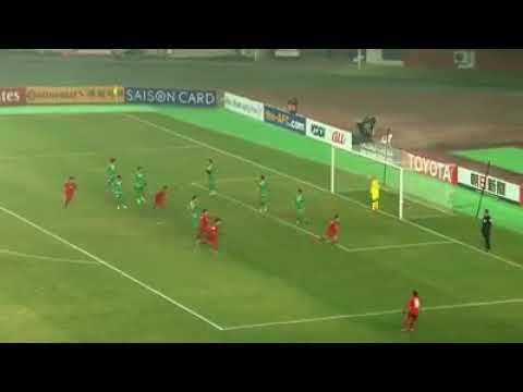 Vietnam first goal, lead againts Iraq in AFC U23 quarter final.