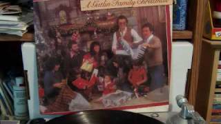 Larry Gatlin & The Gatlin Brothers - Christmas Medley
