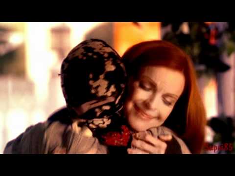 Bree Van De Kamp (Desperate Housewives) - "Wind Beneath My Wings"